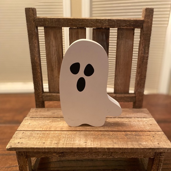 Halloween Ghost Wood Signs Set, White Ghost Shaped Sign, Black & White Ghost - Picture 7 of 16